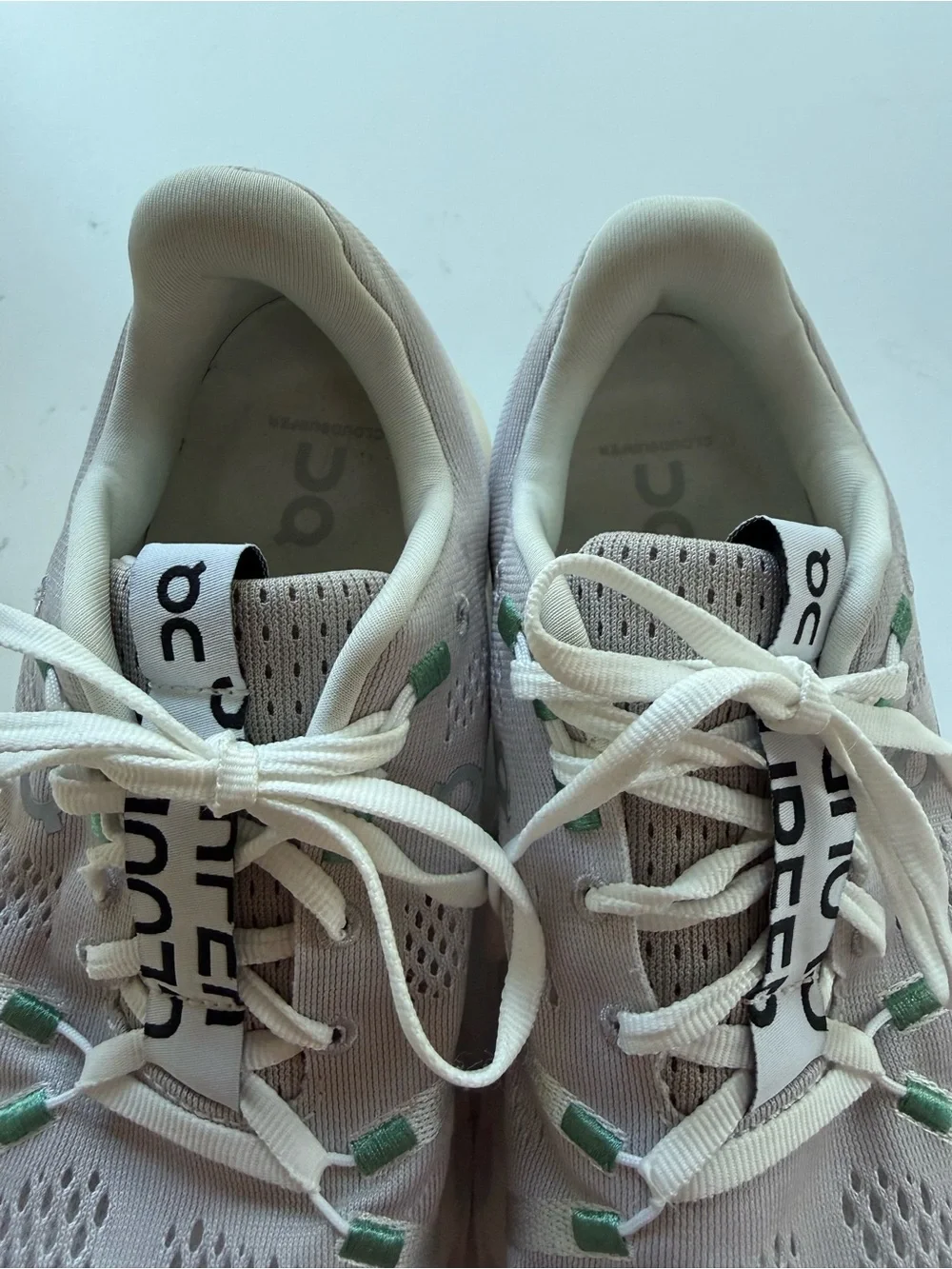 On Running Cloudsurfer Sneaker
